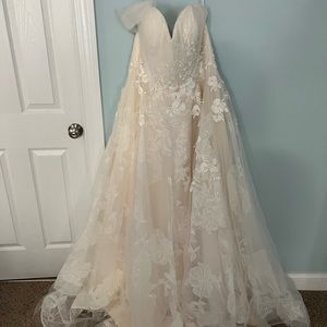 NWT CORSET WEDDING DRESS